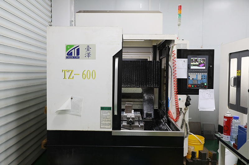 CNC drilling and tapping machining center TZ-600